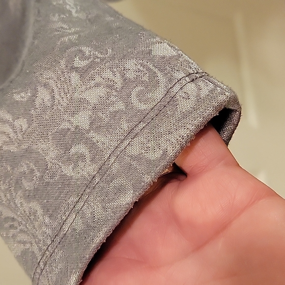 Liz Claiborne Damask Top - Picture 6 of 7